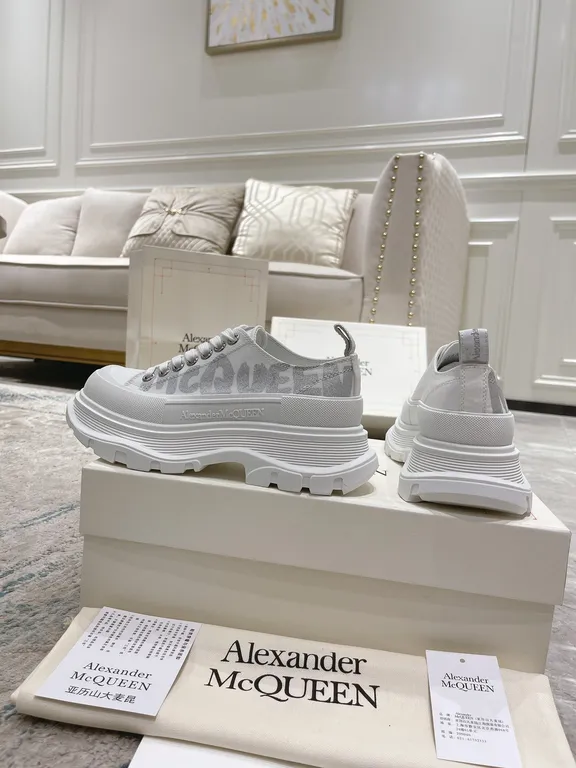 Alexander McQueen Shoe 